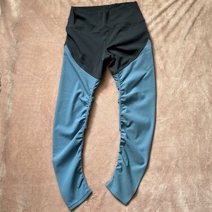 ZYIA NWT Storm Parallel Luxe Hi-Rise 7/8” Blue Size 6-8